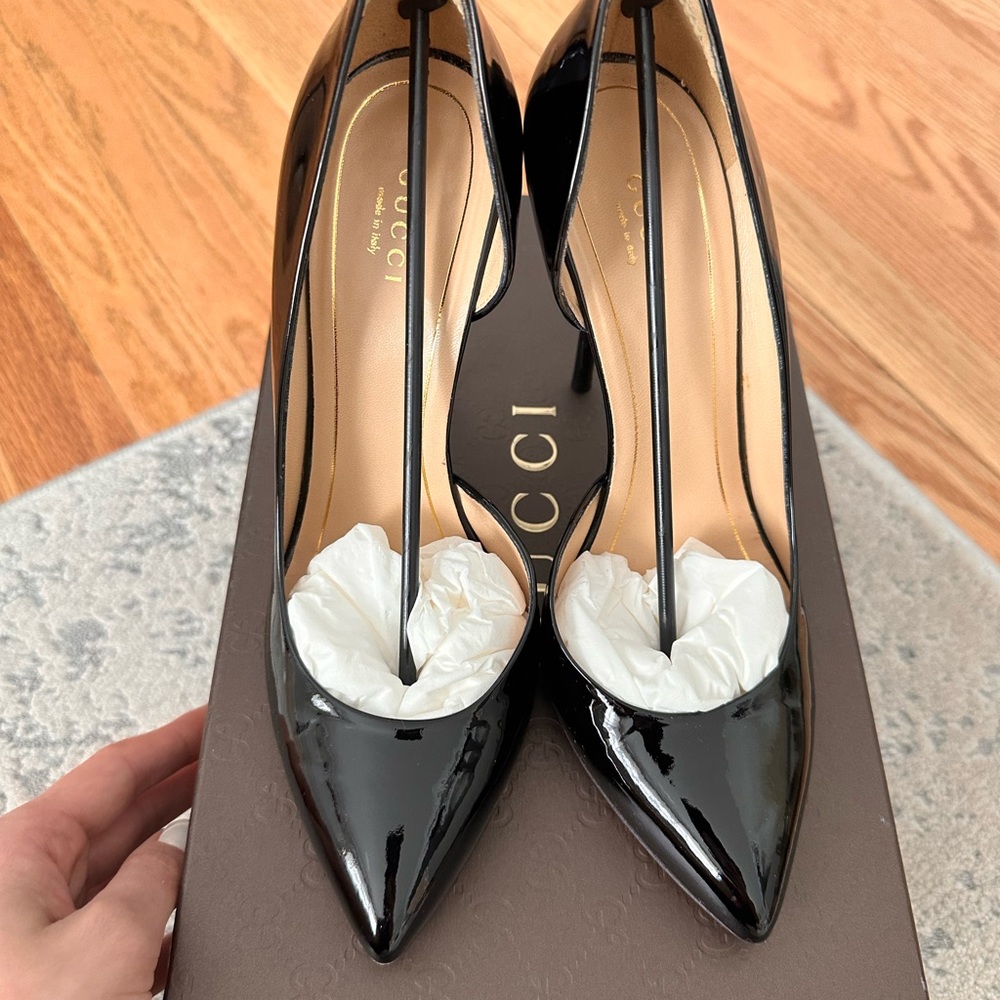 Gucci Vernice Crystal Nero pump